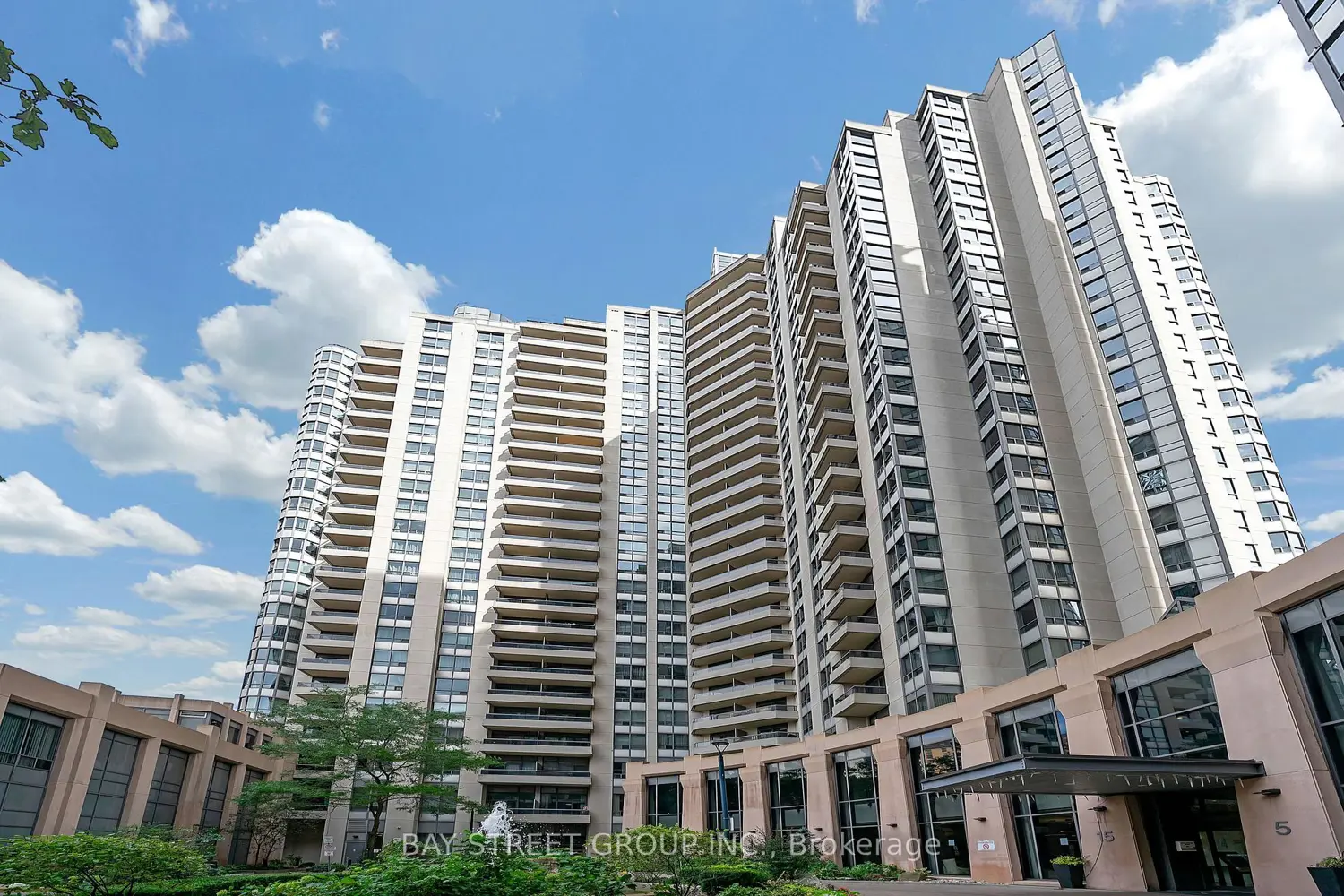 15 Northtown Way 2321