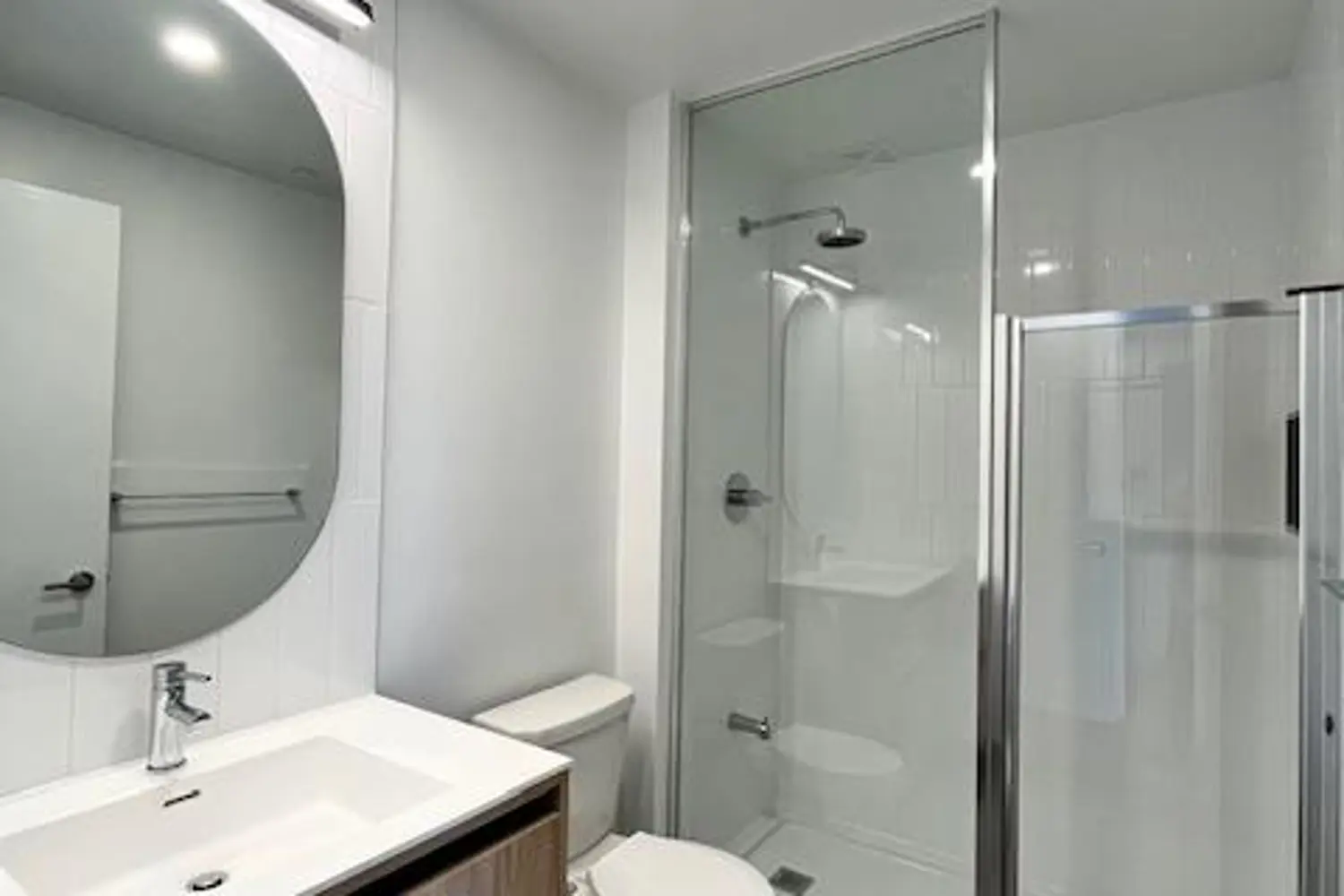 Additional image 19 of 7950 Bathurst Street 415