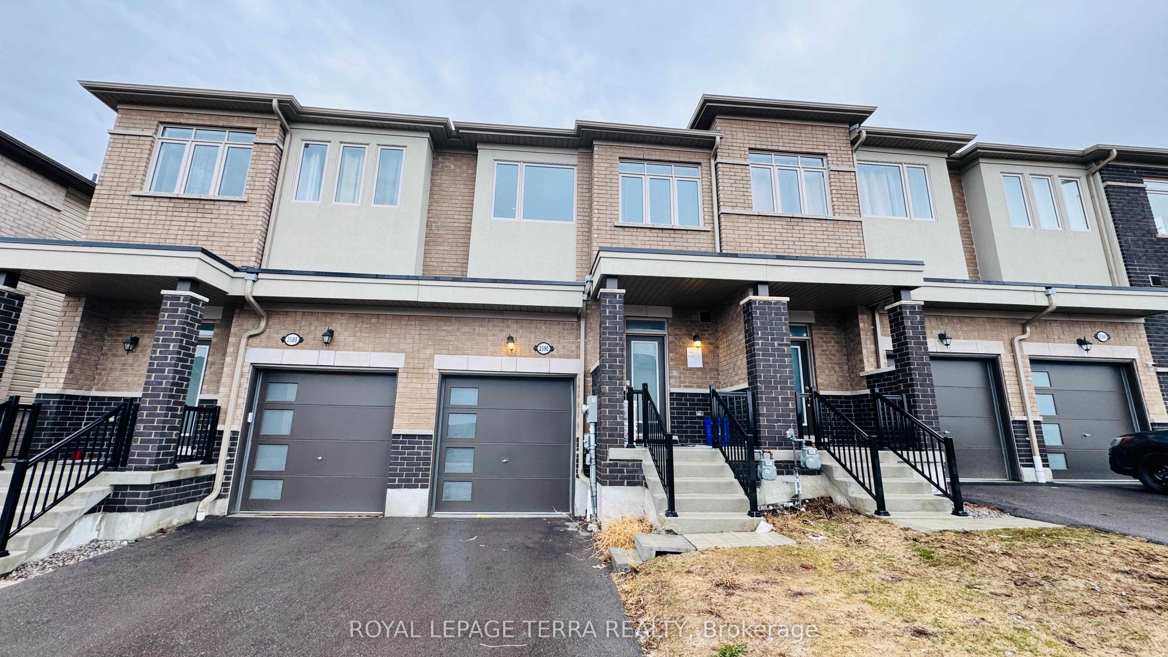 2590 Winter Words Drive, Oshawa, ON, L1L 0S9