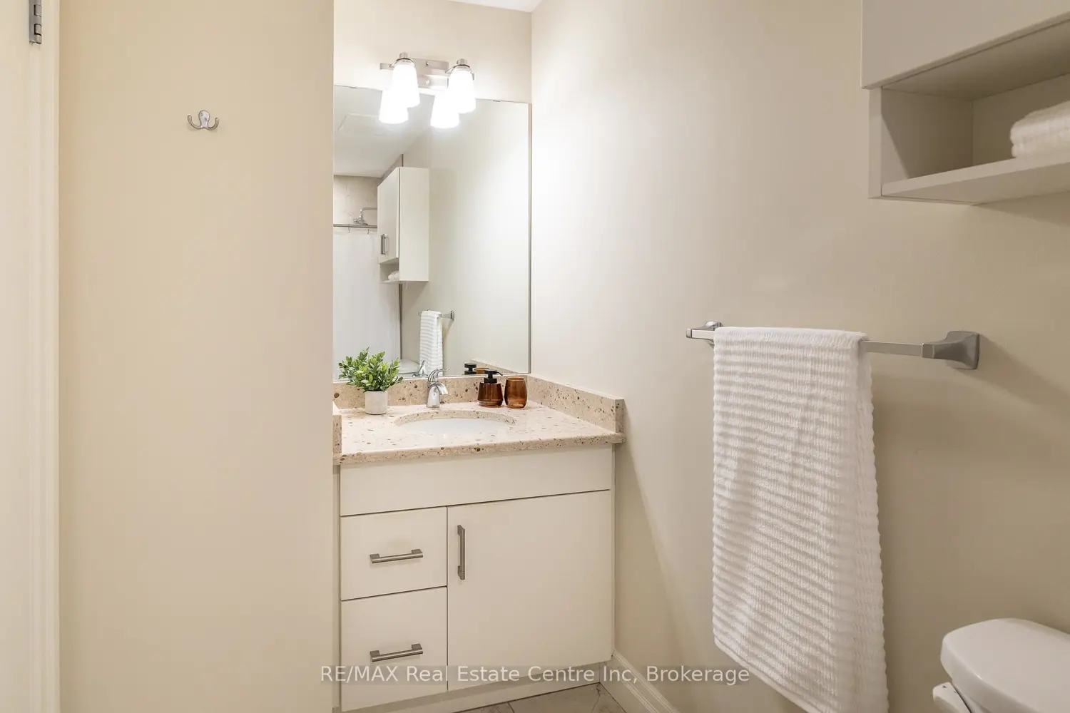 Additional image 7 of 23 Stumpf Street 310