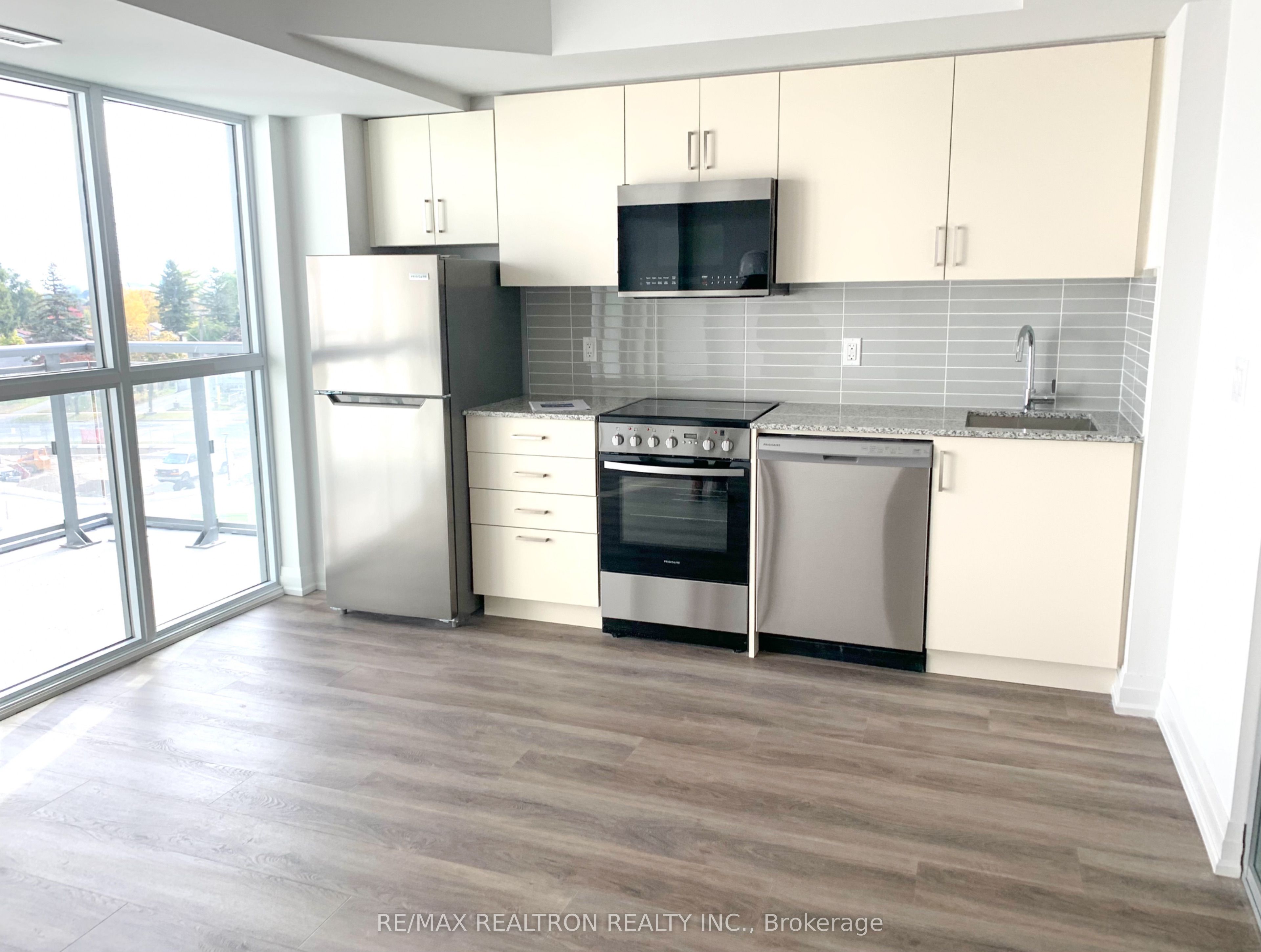 Additional image 6 of 426-20 Meadowglen Place, Toronto, ON, M1H 2Y5