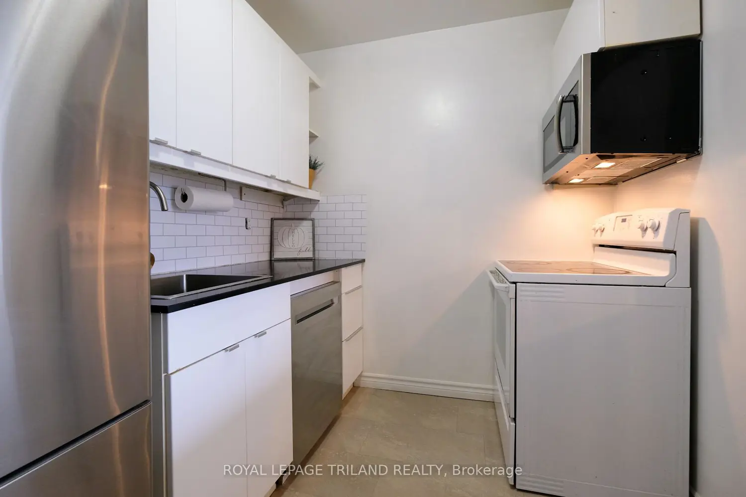 Additional image 9 of 650 Cheapside Street 605
