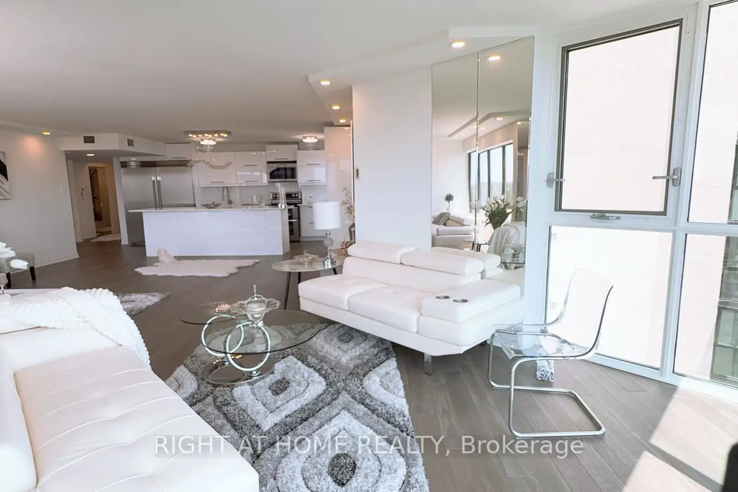 Additional image 5 of 185 Ontario Street 1301