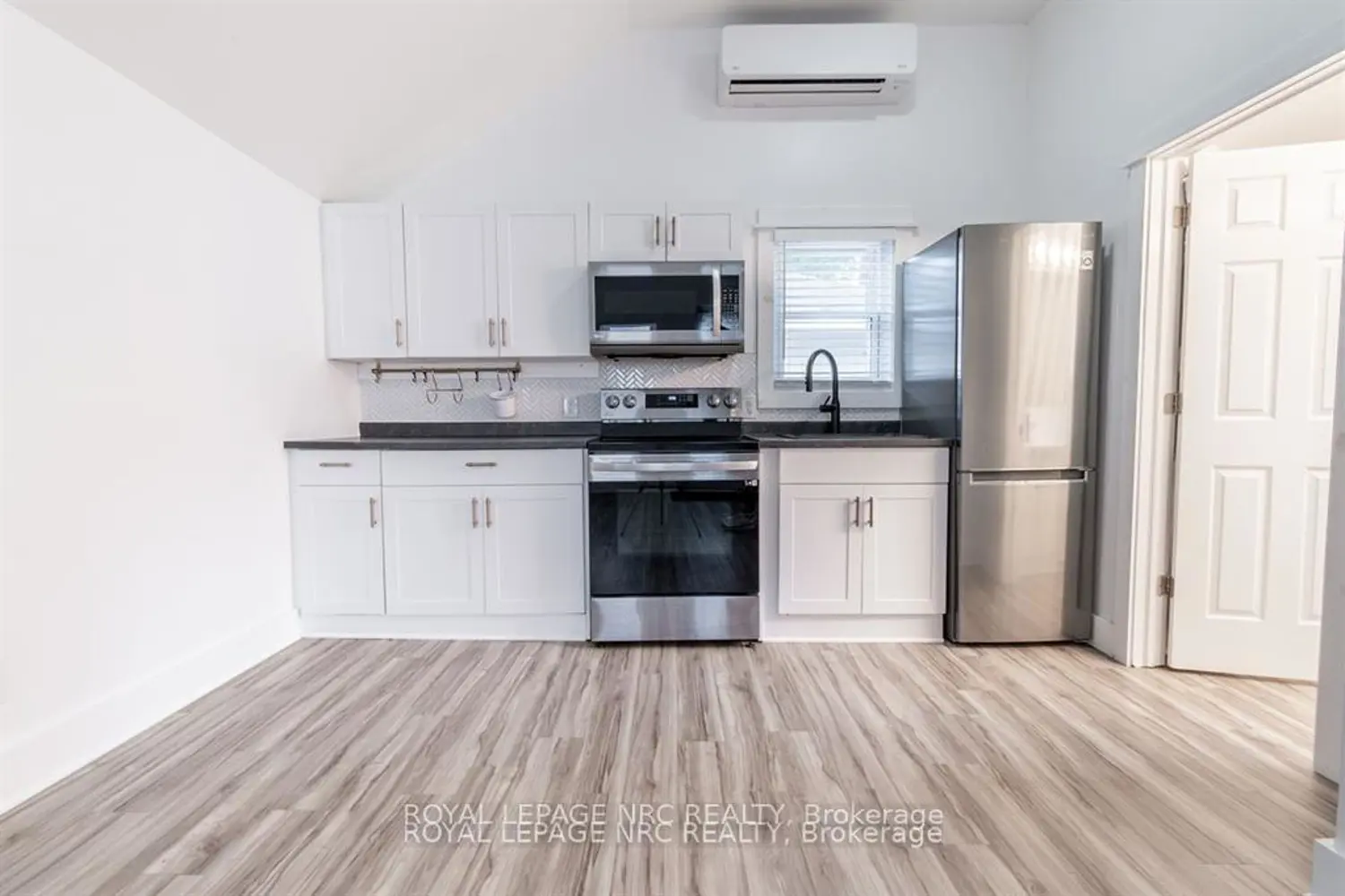 Additional image 7 of 387 Elmwood Avenue