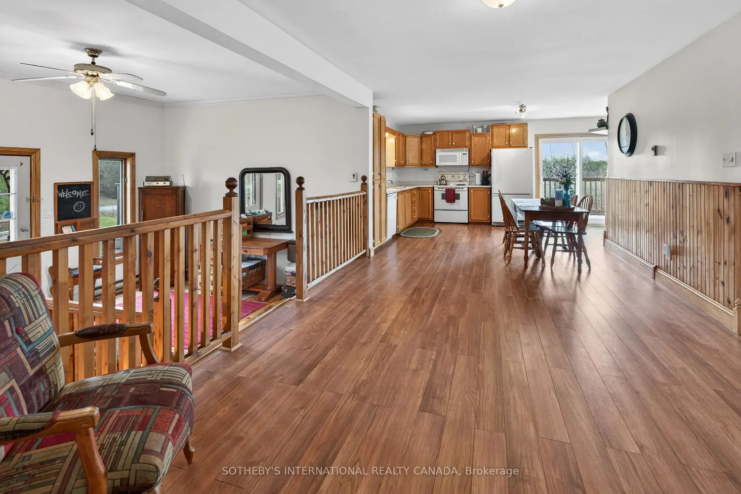 327 Vansickle Road photo 4