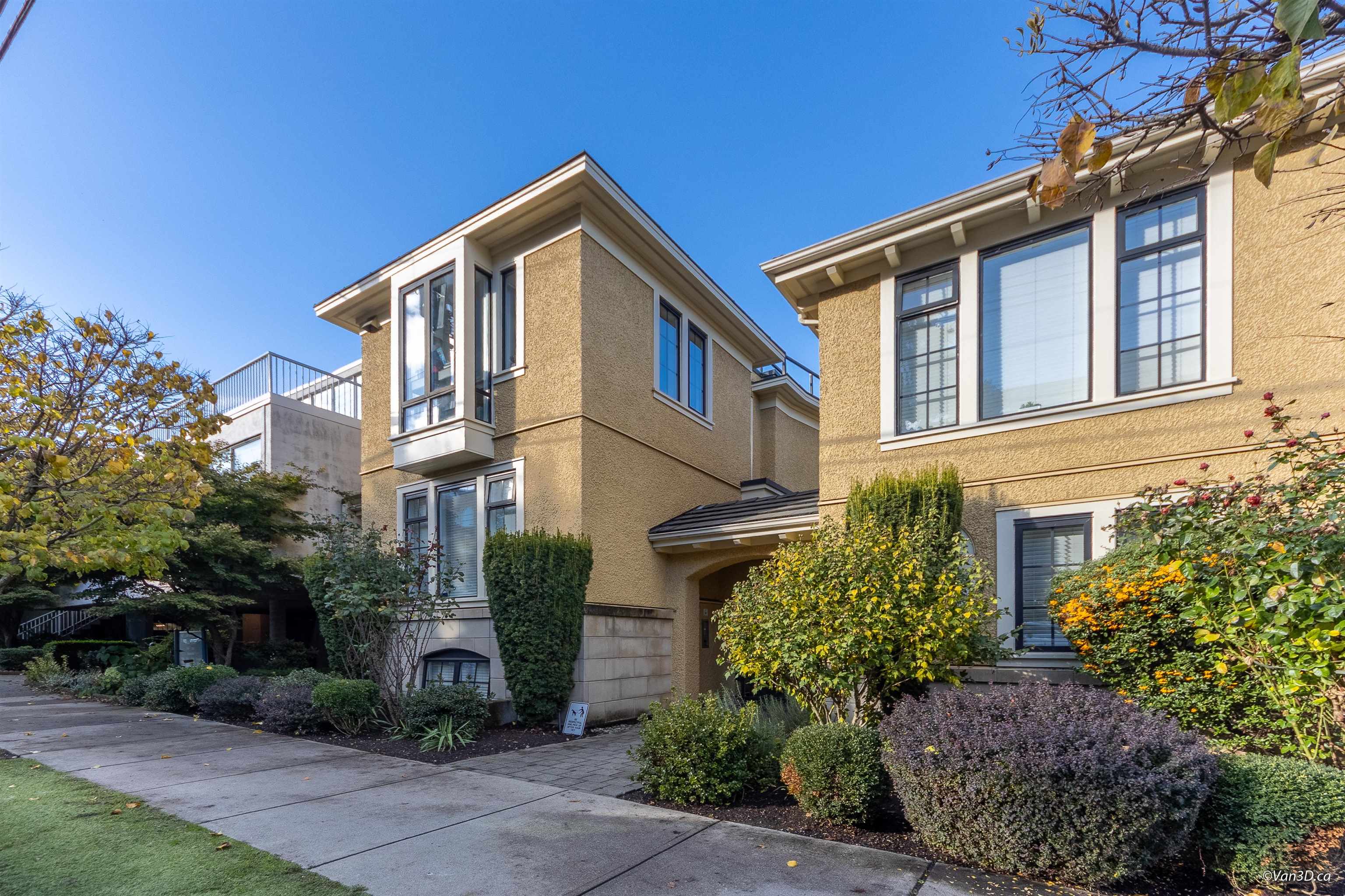 1017 8th Avenue W, Vancouver, BC, V6H 1C3