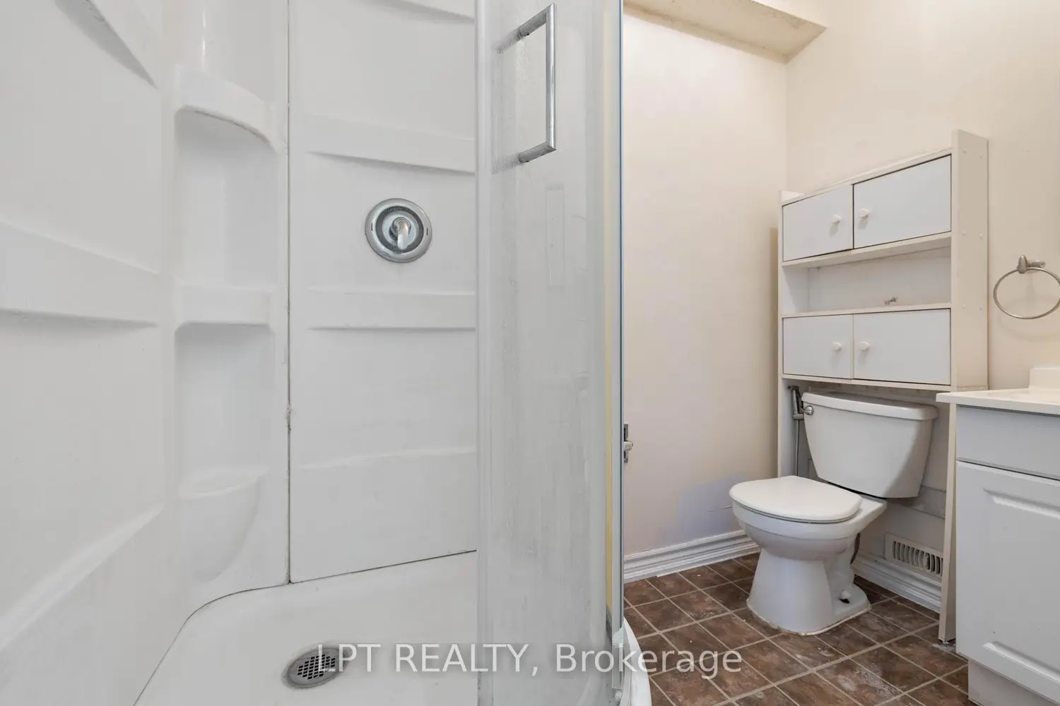 Additional image 13 of 55H Chaucer Crescent