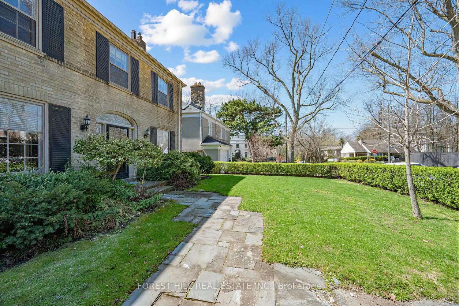 339 Cortleigh Boulevard