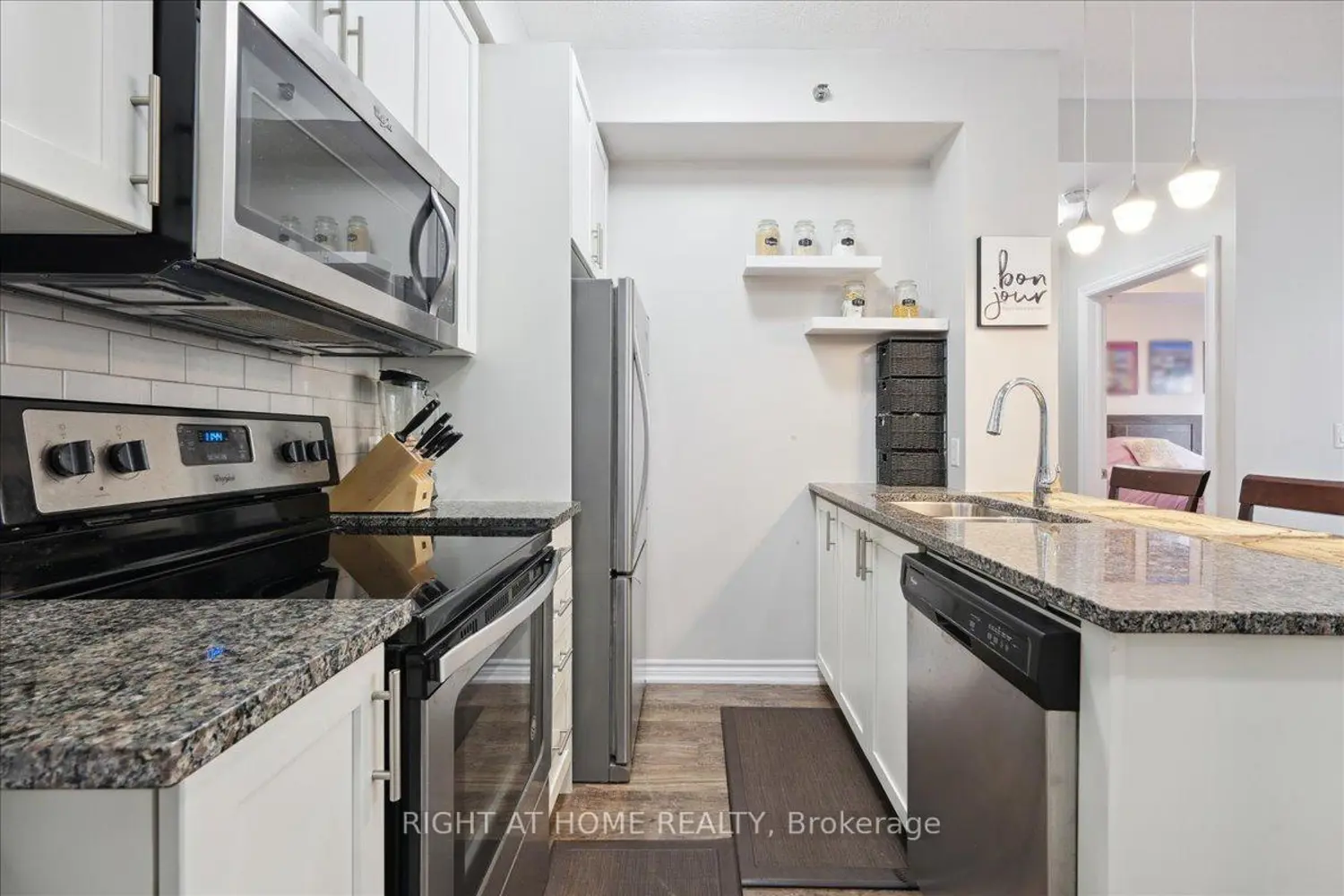 Additional image 6 of 2490 Old Bronte Road 301