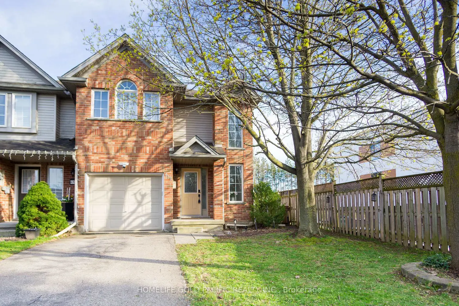 655 Inglis Falls Place
