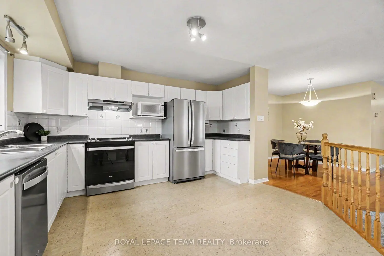 1598 Lisbon Street photo 2