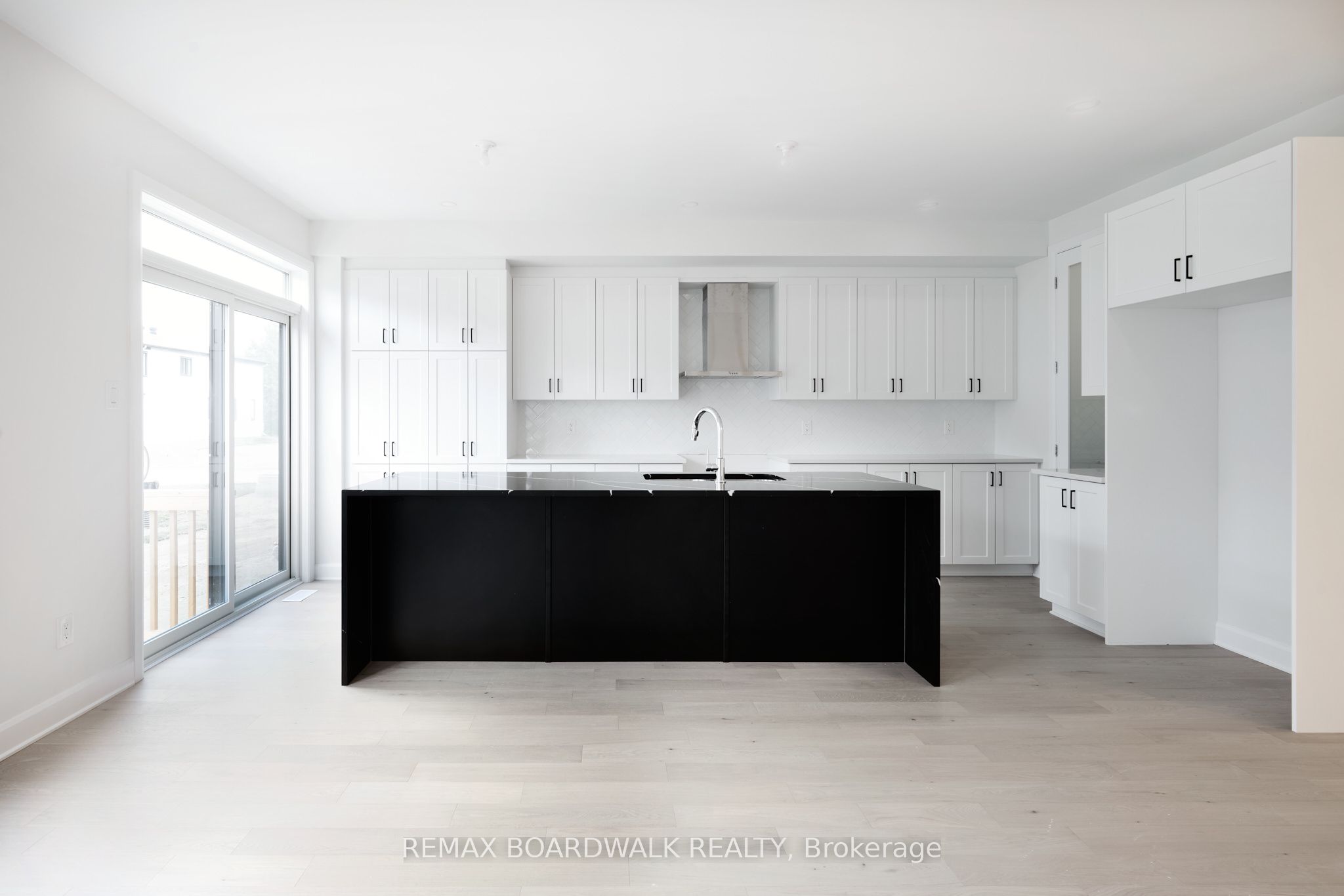 Additional image 6 of 592 Roundhouse Crescent, Ottawa, ON, K2S 1K4
