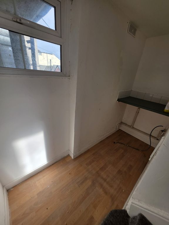 Additional image 11 of 1 bed flat to rentVaughan Street, Llandudno LL30