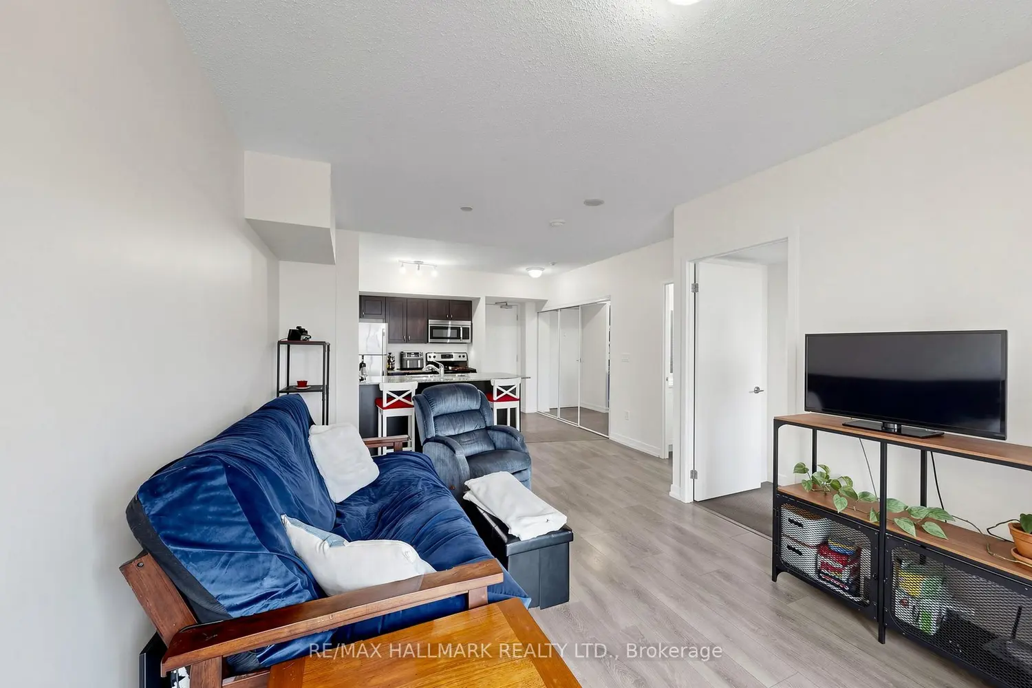 Additional image 5 of 812 Lansdowne Avenue 1119