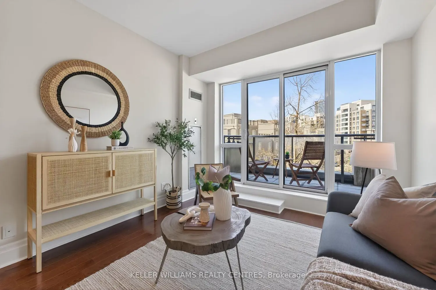 Additional image 15 of 57 Upper Duke Crescent 304