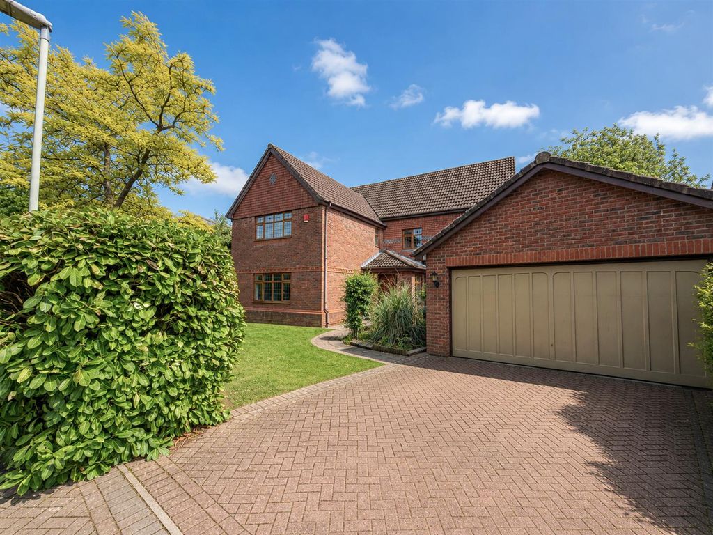 7 bed detached house to rentThe Park, Cheltenham GL50