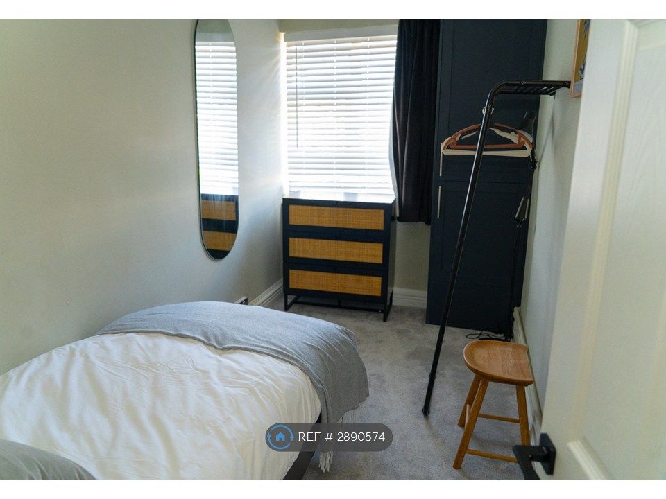 Additional image 15 of 2 bed flat to rentStation Lane, Hornchurch RM12
