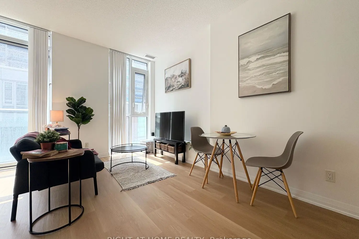 Additional image 5 of 101 Erskine Avenue 308