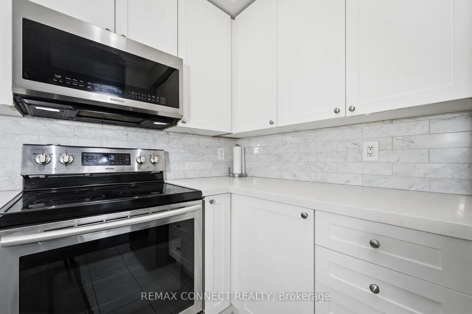 Additional image 13 of 11121 Yonge Street 512