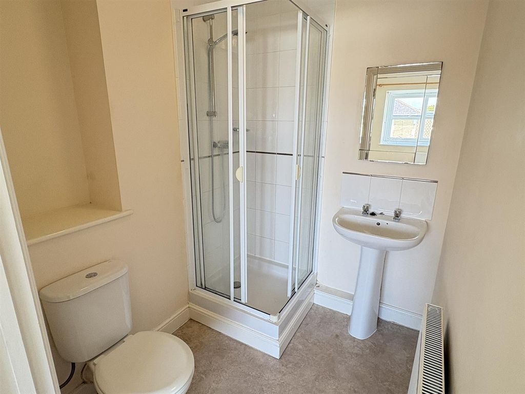 Additional image 9 of 2 bed flat to rentBroadway, Sandown PO36