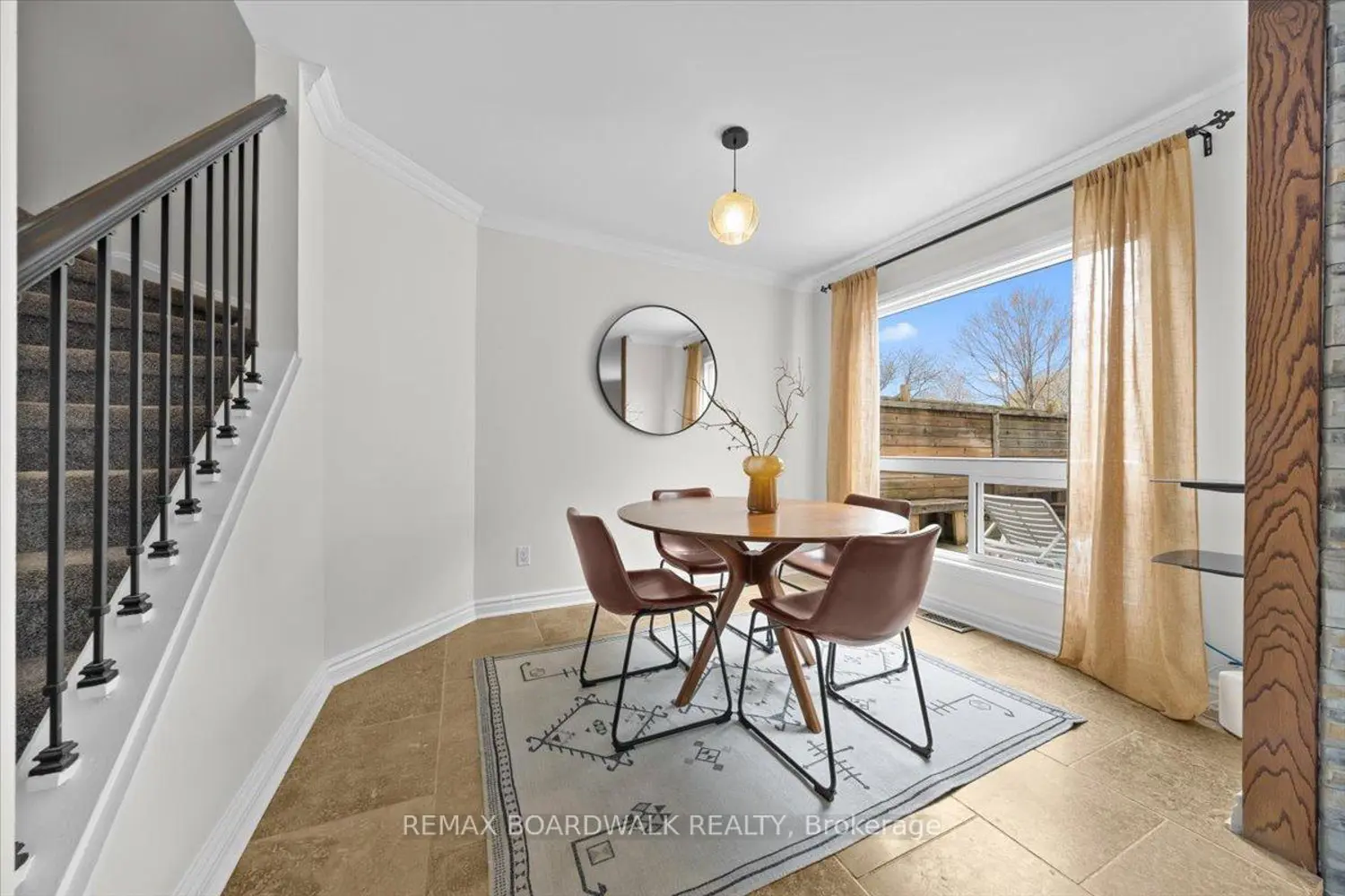407 Sanderling Crescent photo 3