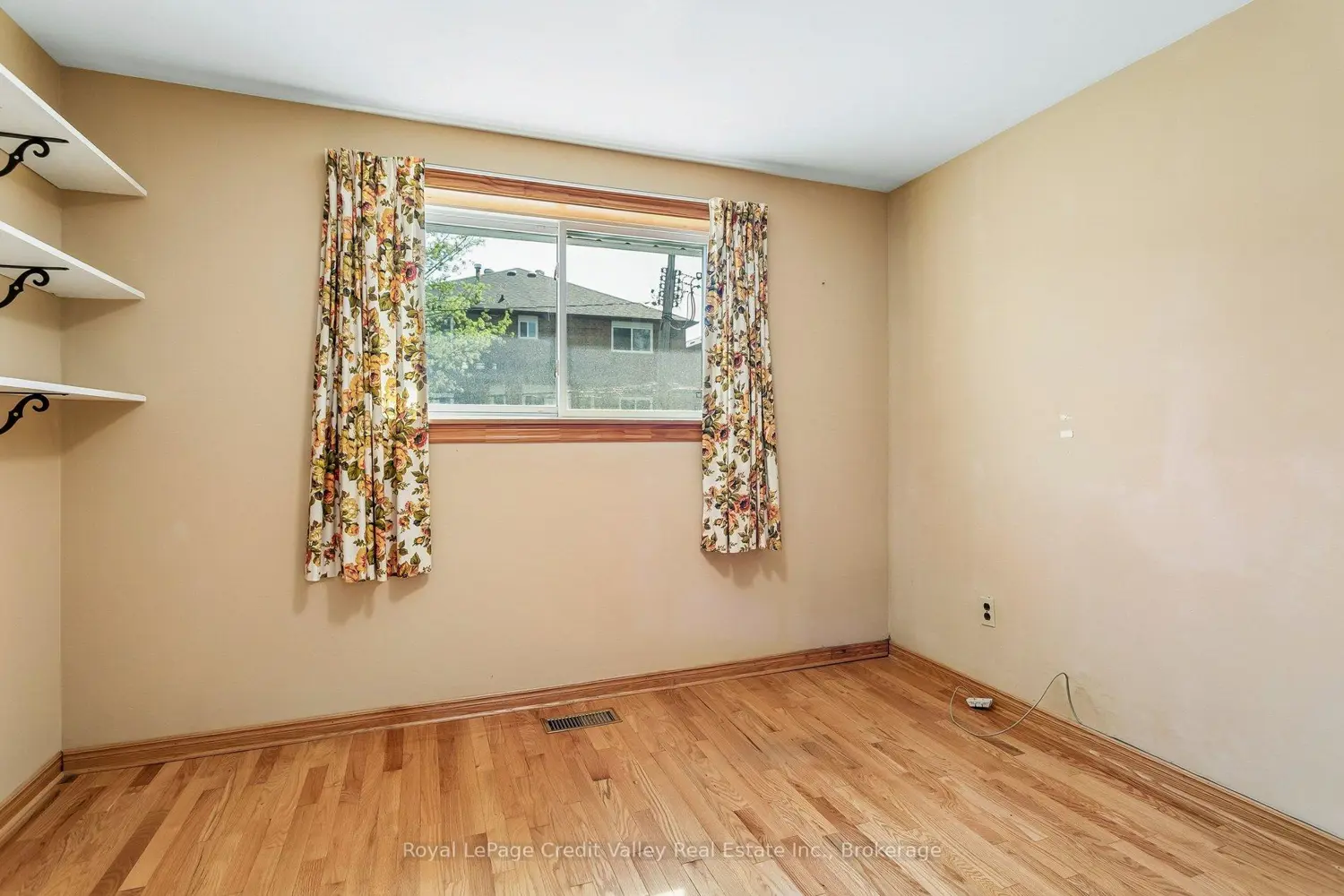 Additional image 12 of 27 Grange Drive