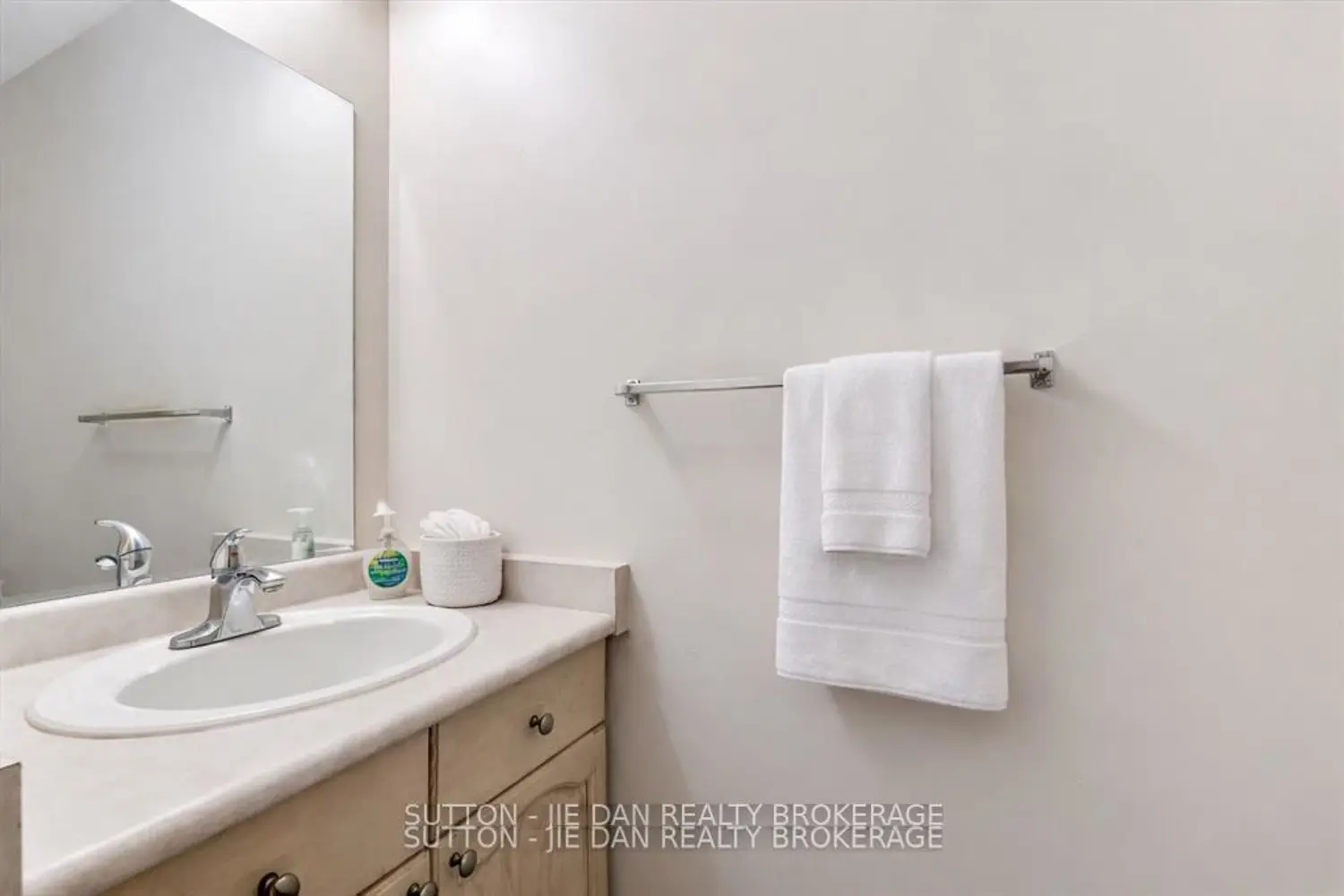 Additional image 8 of 70 Chapman Court 63