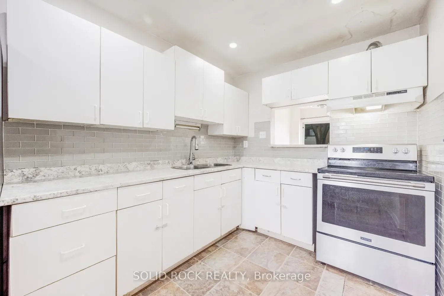 Additional image 8 of 332 Fleetwood Crescent 332