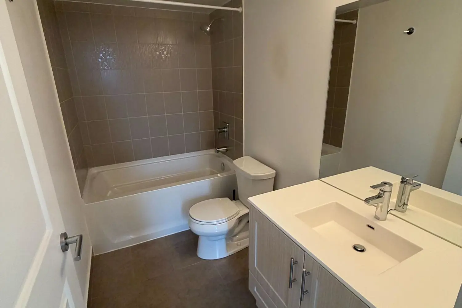 Additional image 11 of 185 Bonis Avenue 310