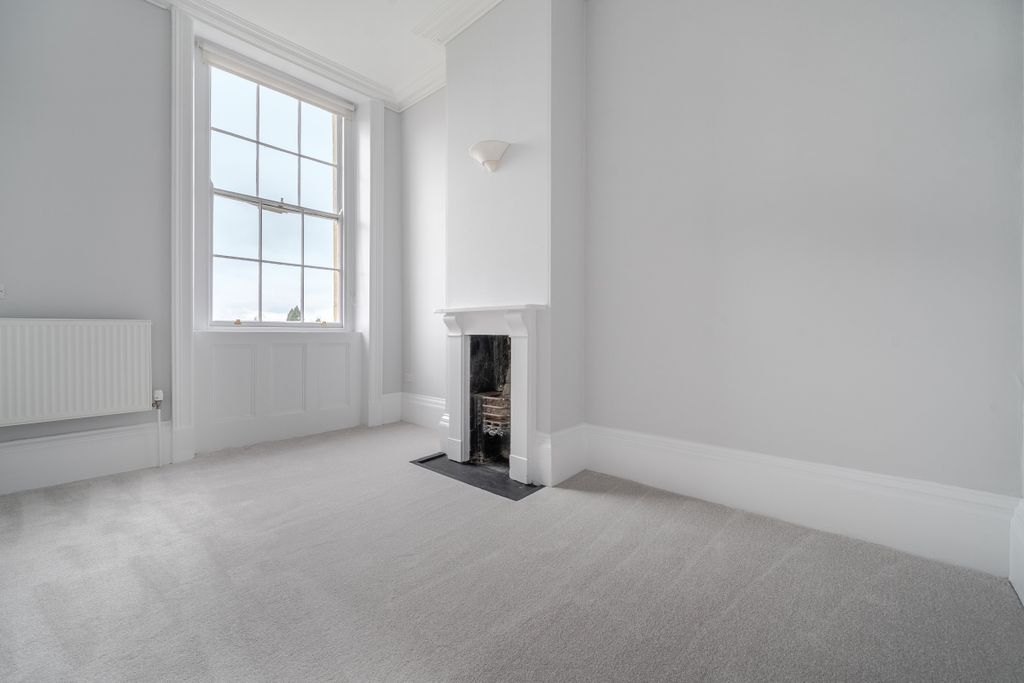 Additional image 13 of 6 bed town house to rentSuffolk Square, Cheltenham GL50