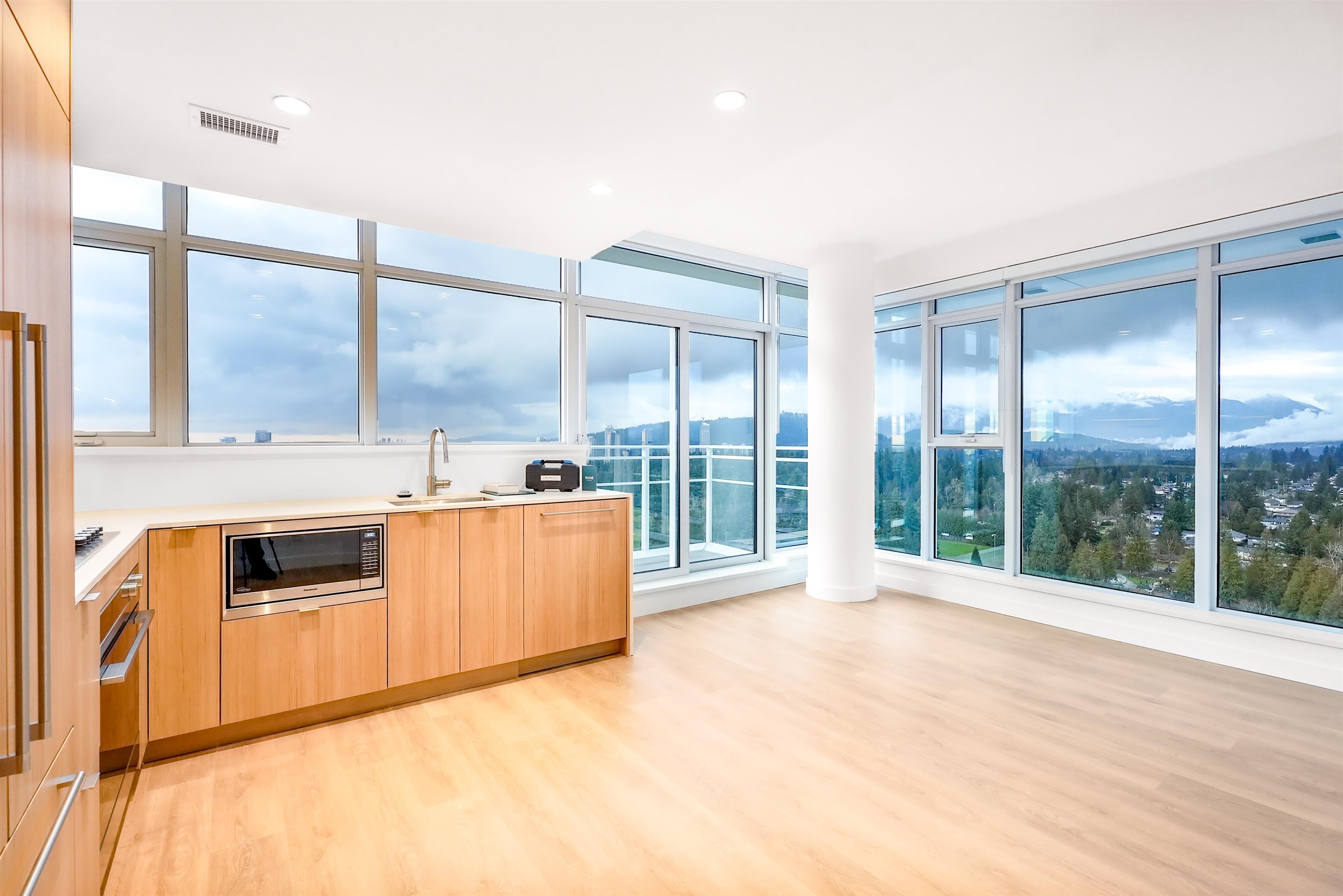 Additional image 3 of 2404-505 Nelson Street, Coquitlam, BC, V3J 0R5