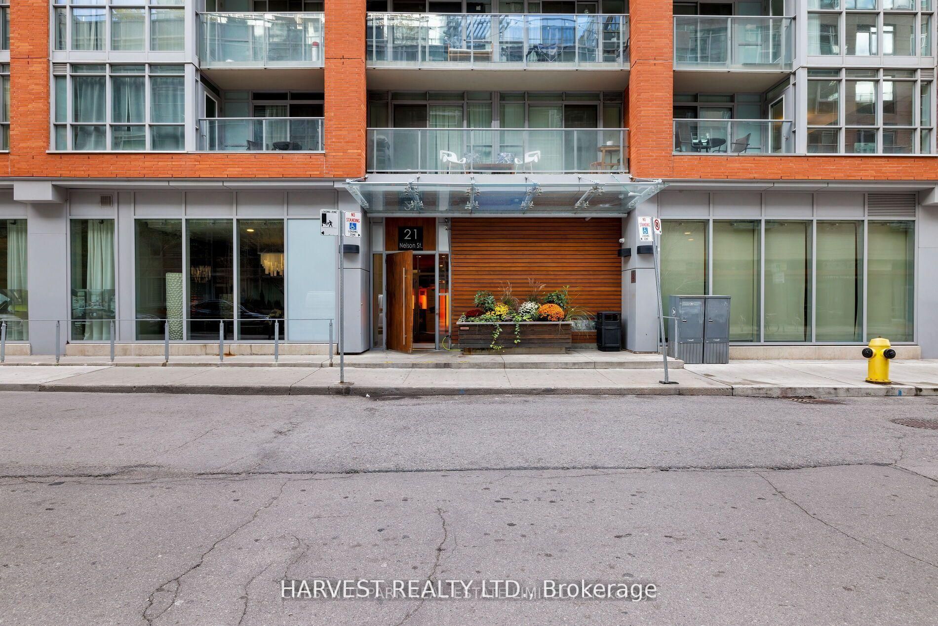 708-21 Nelson Street, Toronto, ON, M5V 1T8