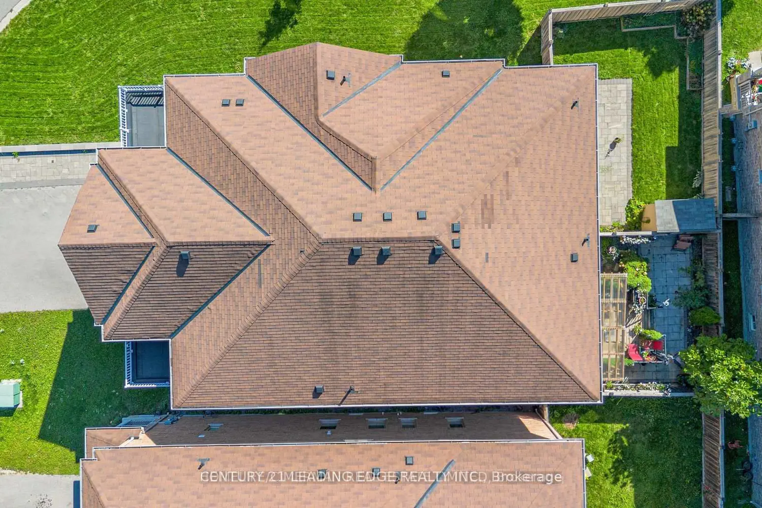 Additional image 18 of 1248 Blencowe Crescent