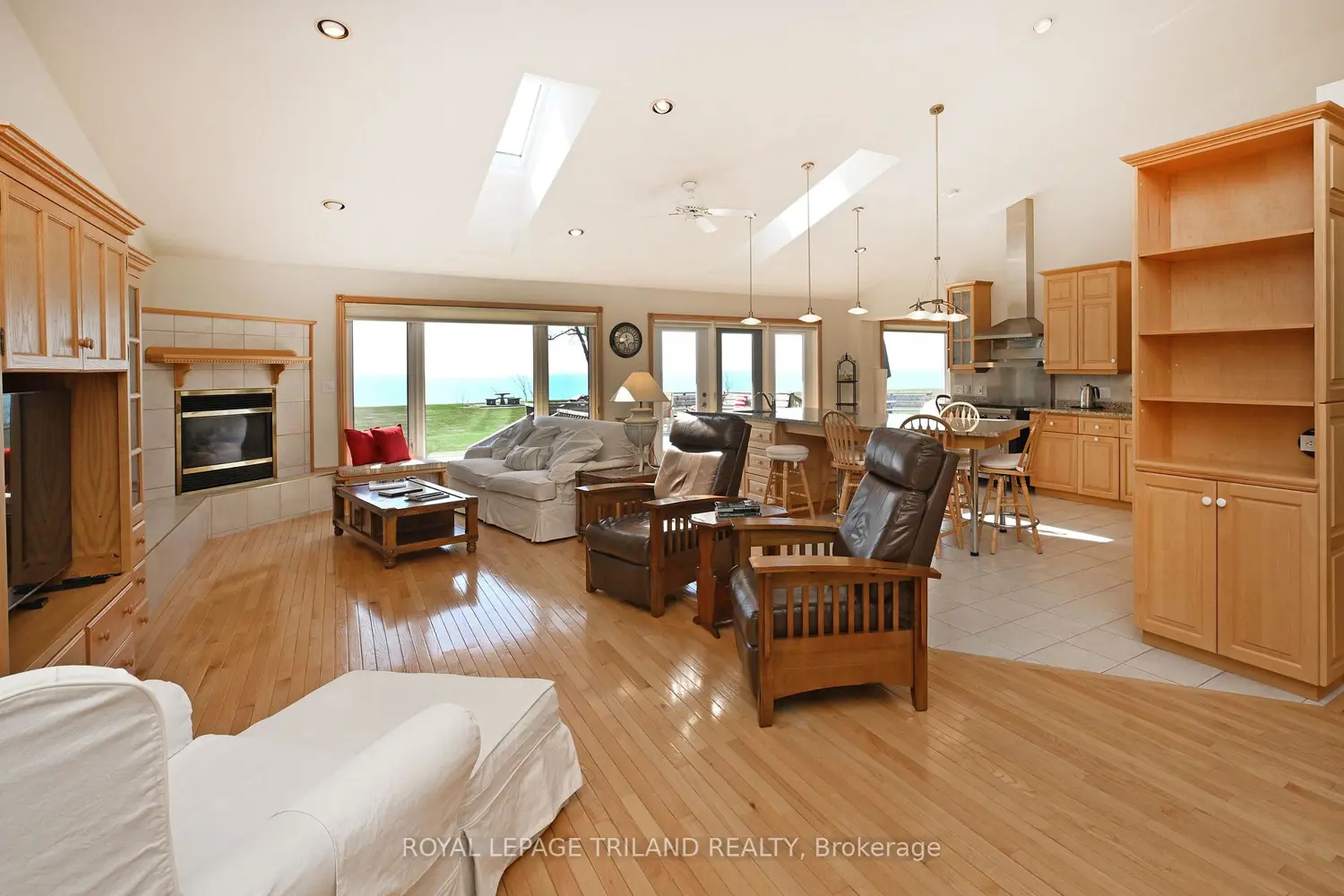 7154 Talbot Trail photo 3