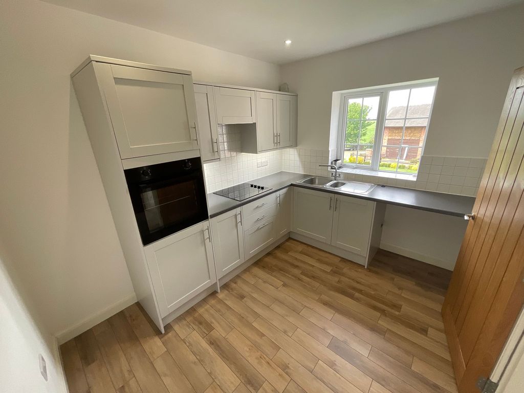 Additional image 3 of 2 bed flat to rentCongleton Road, Sandbach CW11