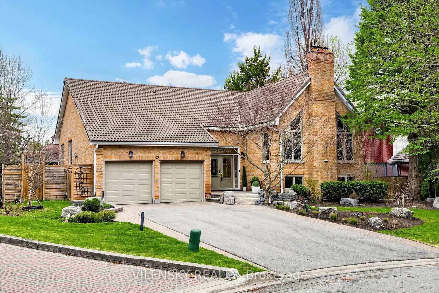 32 Whitfield Court