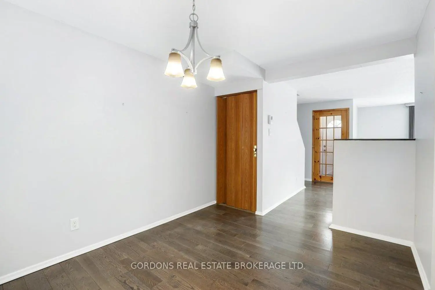 1562 Lassiter Terrace photo 4