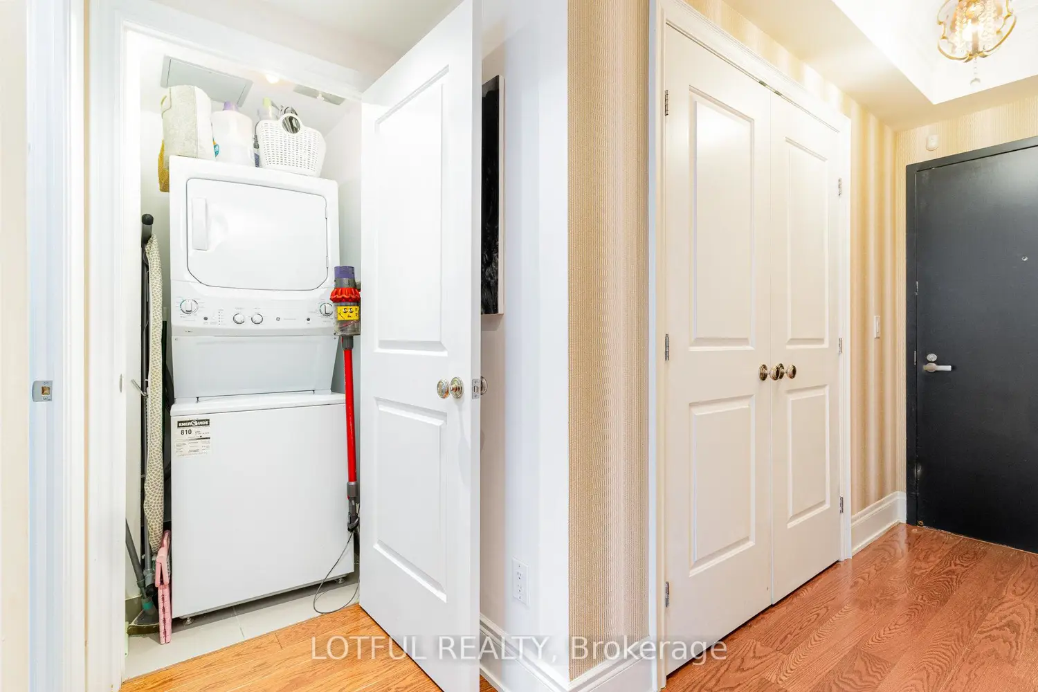 Additional image 17 of 3500 Lakeshore Road 711