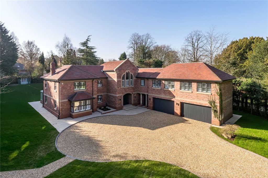 5 bed detached house to rentUnderwood Road, Alderley Edge, Cheshire SK9