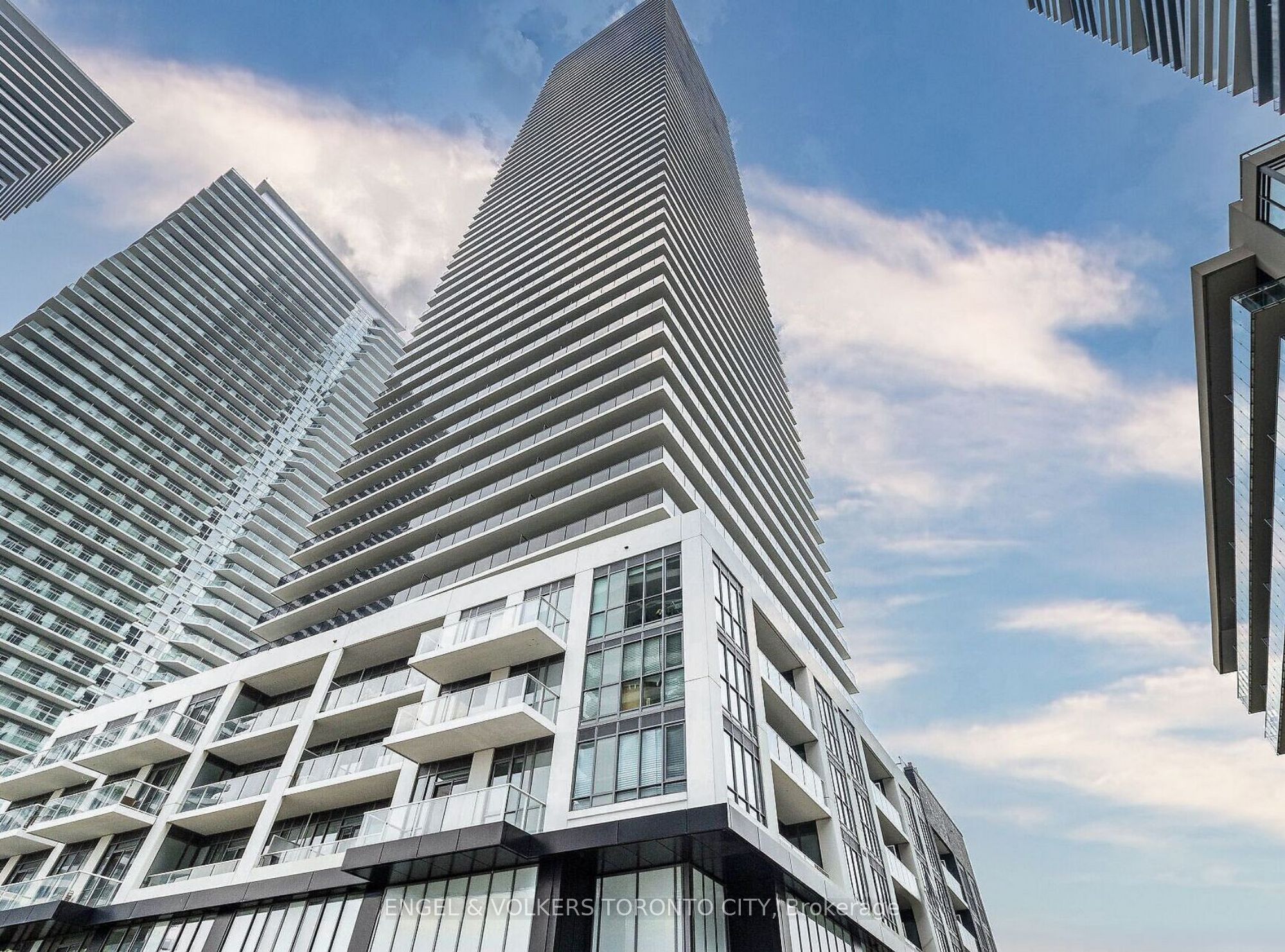 TH104-70 Annie Craig Drive, Toronto, ON, M8V 0C4