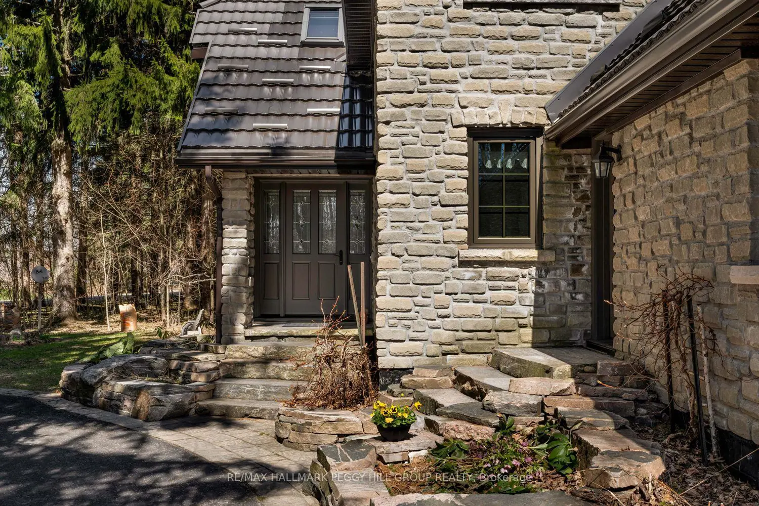26 Cathedral Pines Road photo 2