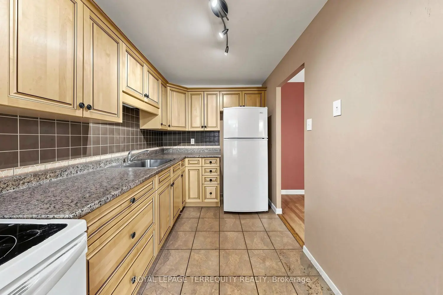 Additional image 14 of 30 Sunrise Avenue 103