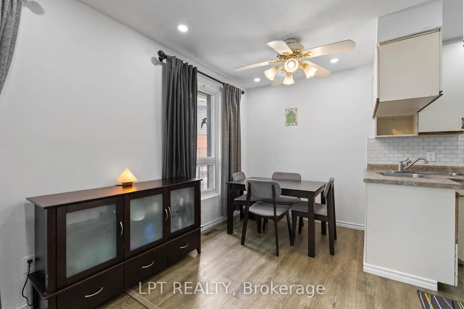 Additional image 6 of 55H Chaucer Crescent
