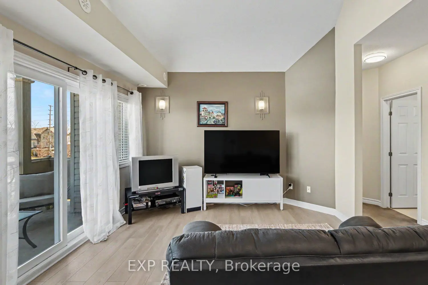Additional image 6 of 135 Harthill Way J