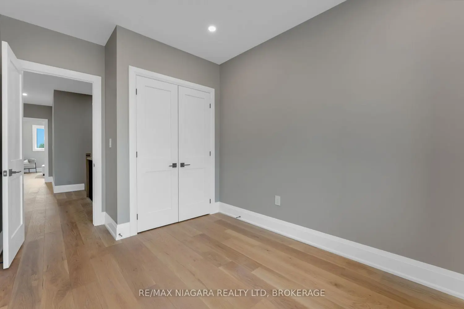 Additional image 14 of 6200 Curlin Crescent