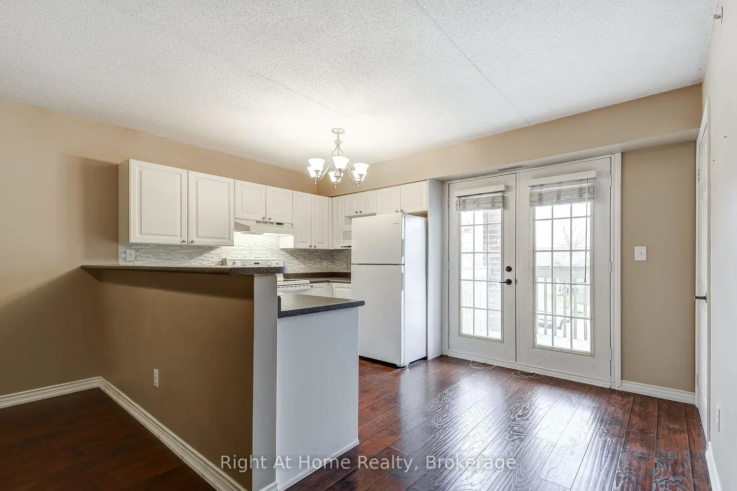 Additional image 9 of 4005 Kilmer Drive 212