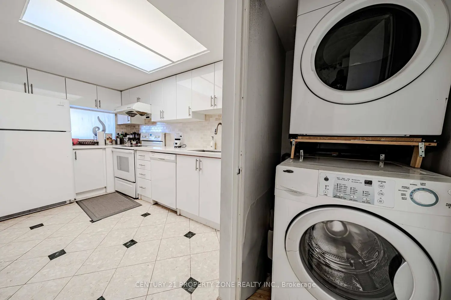 Additional image 14 of 2466 Eglinton Avenue Ph03