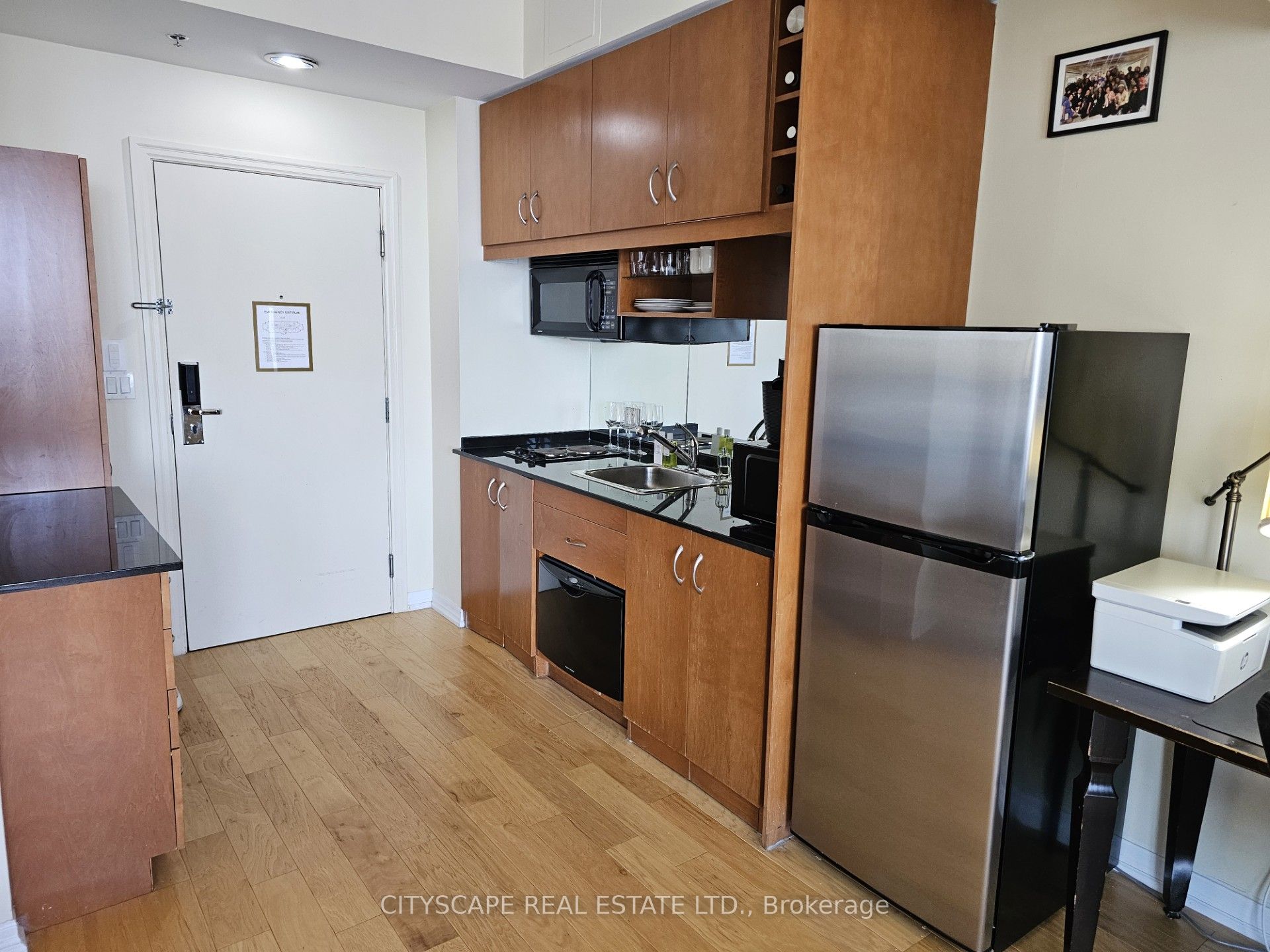 Additional image 5 of 3706-1 King Street W, Toronto, ON, M5H 1A1