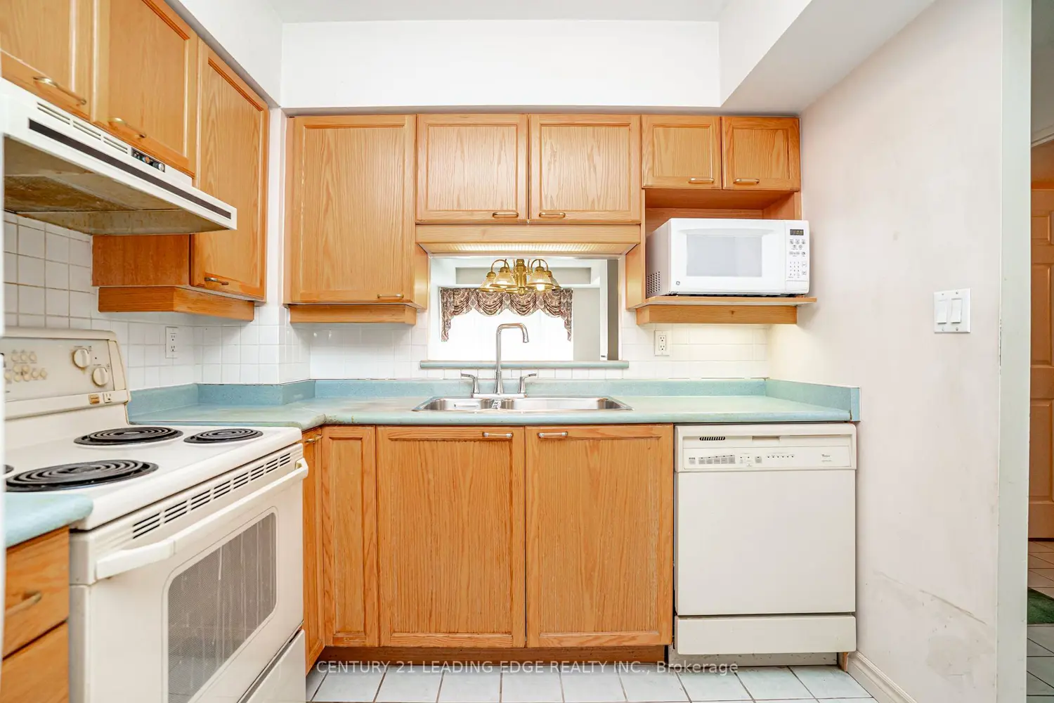 Additional image 13 of 115 Bonis Avenue 210