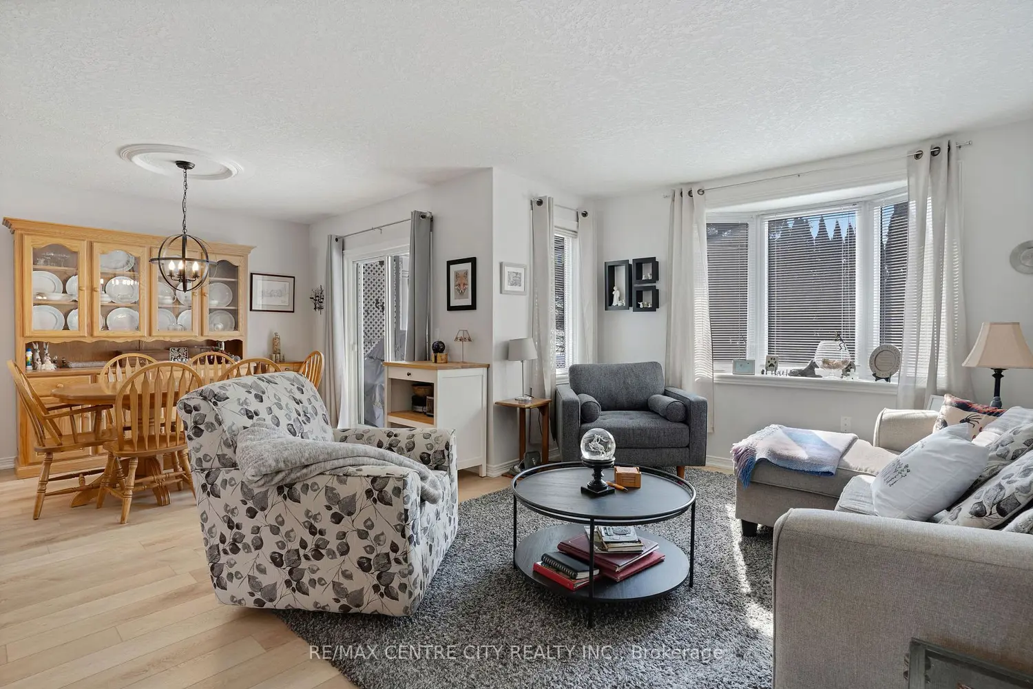 Additional image 3 of 9 Lakefield Court 89